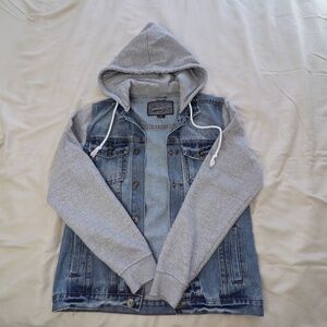 Trademark Brooklyn Cloth Denim Hooded Button Up Jacket Size Medium